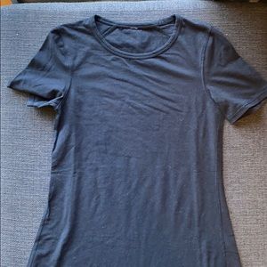 Black lululemon T-shirt